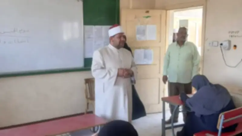 تباين آراء طلاب الأزهر بأسوان حول امتحان الإنجليزي