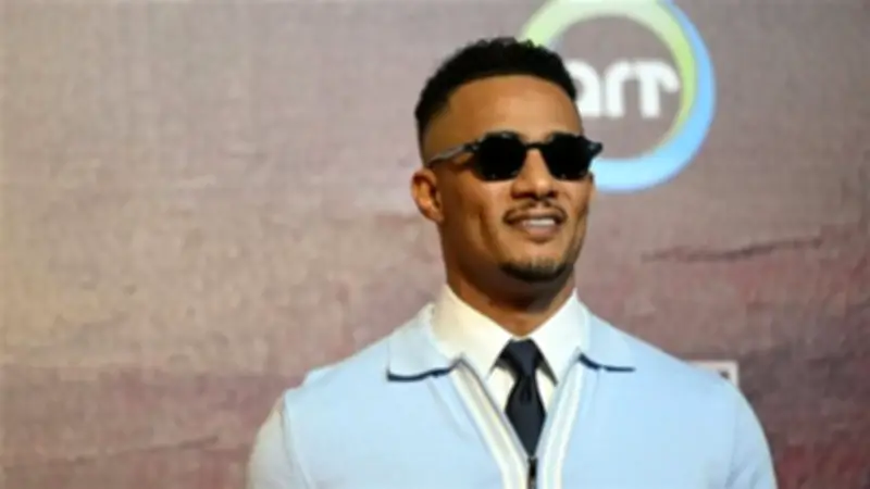محمد رمضان يروج لأغنيته الجديدة عالمي زي كريستيانو من مدينة السلام