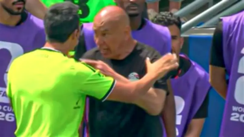 محمد صلاح يمنع اشتباك حسام حسن مع حكم مباراة بلجيكا في كأس العالم