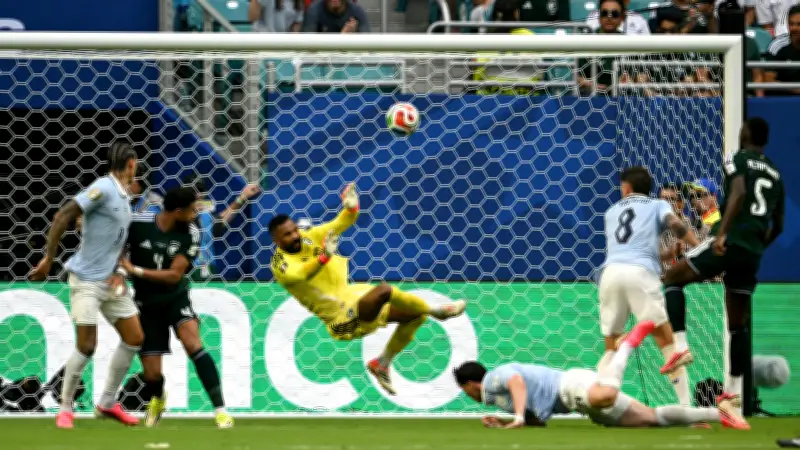 محمد العويس يستعيد ذكريات مونديال 2022 بتصديات بطولية في كأس العالم 2026