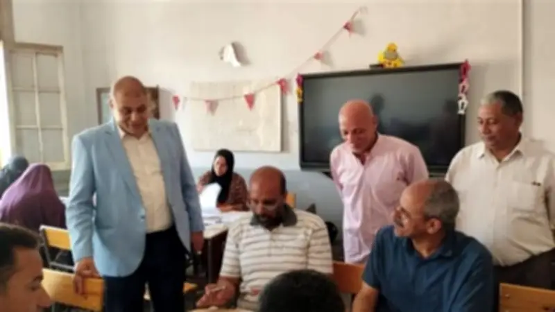 وكيل تعليم المنوفية يتفقد مقار تصحيح الشهادة الإعدادية ويشدد على الدقة