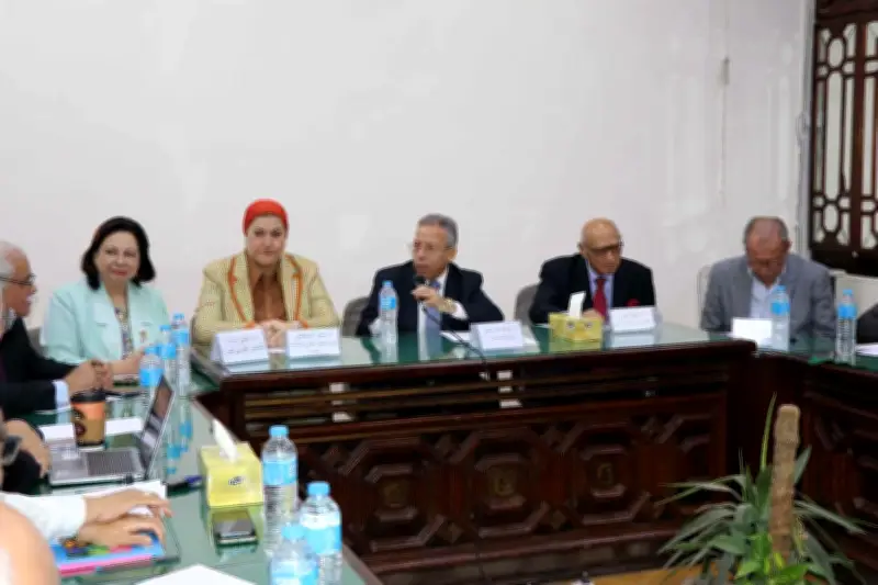 المجلس القومي للطفولة يؤكد أهمية الرعاية الصحية للمرأة قبل وبعد الولادة