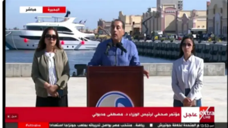 مدبولي: نحرص على استمرار التواصل بين المسؤولين والمواطنين لتعزيز الشفافية