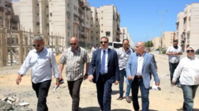 محافظ بورسعيد يتفقد مشروع 111 عمارة سكنية بمساحة 21 فدانًا