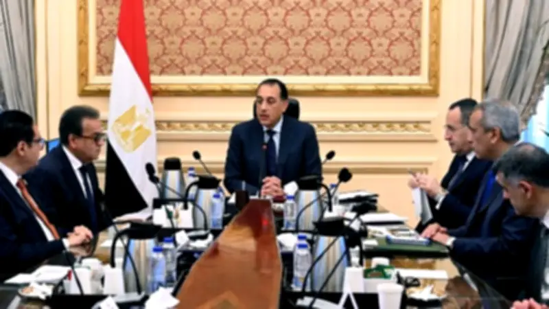 رئيس الوزراء يتابع مستجدات الموقف التنفيذي لمستشفى 500500 بالشيخ زايد