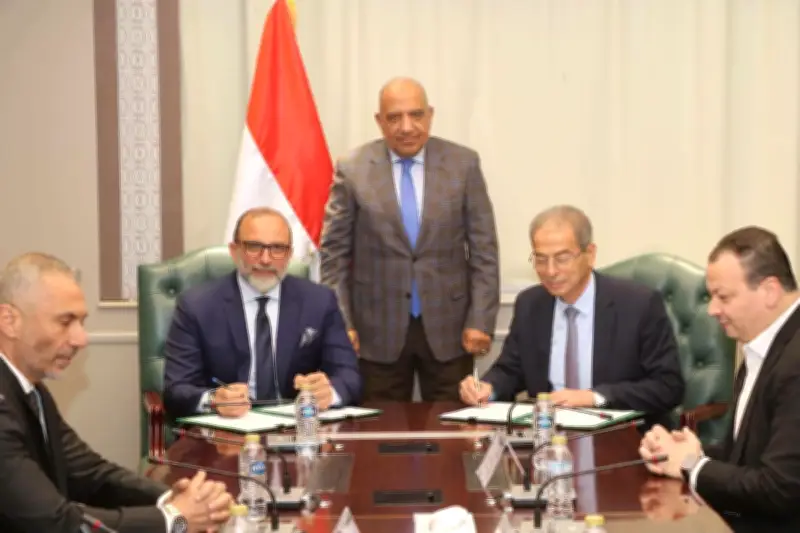 بروتوكول تعاون بين الكهرباء واتصالات مصر لاستبدال العدادات التقليدية بأخرى ذكية