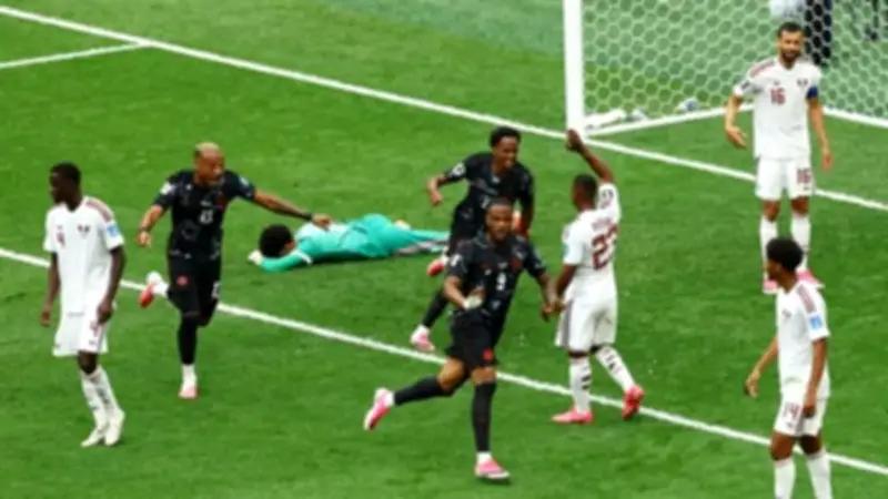 قطر بـ10 لاعبين تتأخر 0-3 أمام كندا في شوط أول مثير بكأس العالم 2026