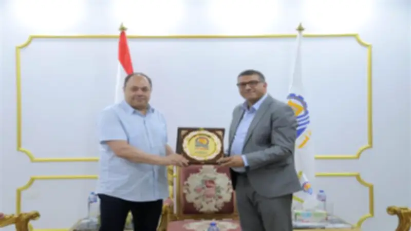 محافظ قنا ورئيس هيئة تنمية الصعيد يبحثان مشروعات تنموية جديدة