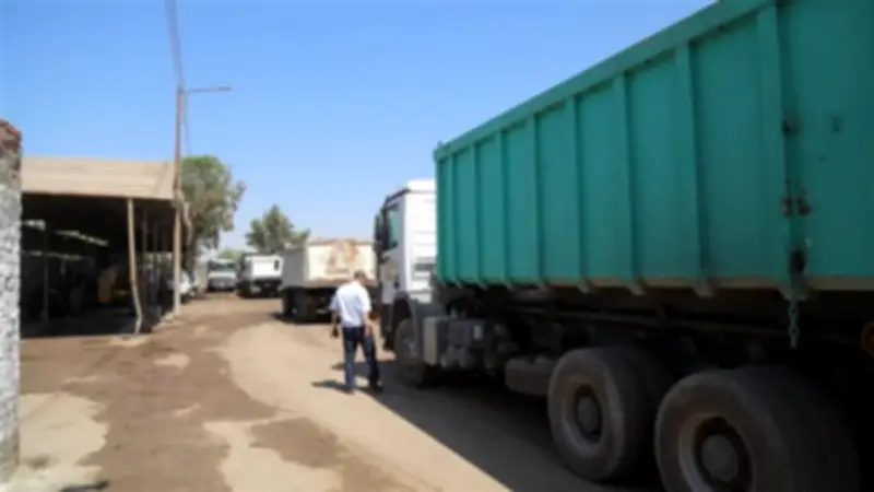 محافظ قنا يتابع تطوير الحملة الميكانيكية بدشنا ويوجه برفع كفاءة المعدات والتخلص من الرواكد