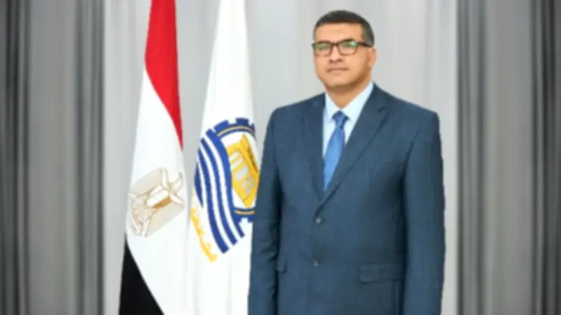 محافظ قنا يفرض عقوبات صارمة على سيارات السيرفيس المخالفة في نجع حمادي