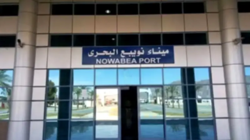 حركة نشطة بموانئ البحر الأحمر: تداول 13 ألف طن بضائع و727 شاحنة خلال 24 ساعة