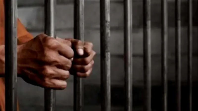 تجديد حبس المتهمين بسحل سيدة لسرقة سلسلة ذهبية من رقبتها في الجيزة