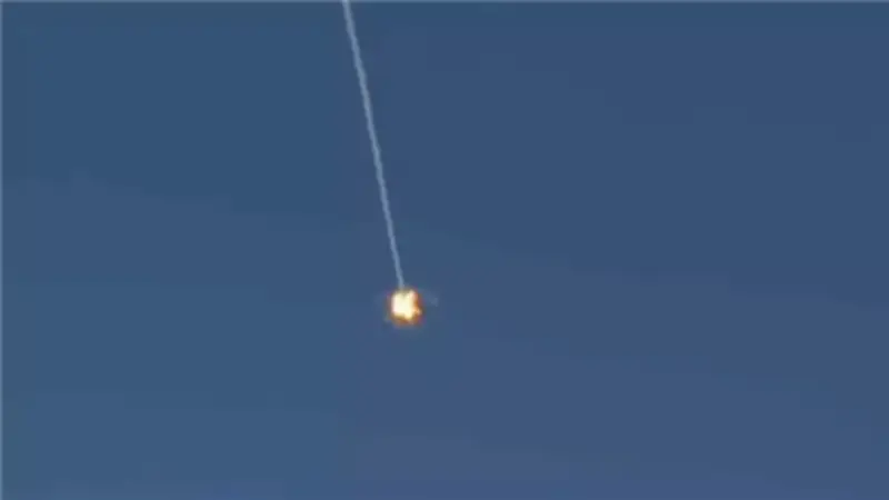 رشقة صواريخ من لبنان نحو الجليل الأعلى والدفاعات الإسرائيلية تتصدي