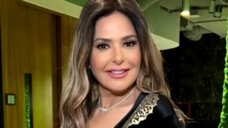 صابرين تشجع المنتخب المصري قبل مباراة بلجيكا الودية