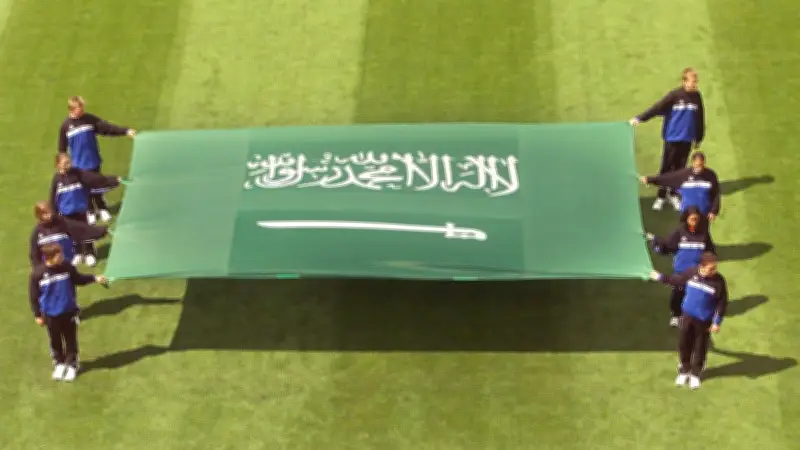 "احترامًا لكلمة التوحيد".. غياب العلم السعودي عن أرضية ملعب كأس العالم 2026 يثير الإعجاب