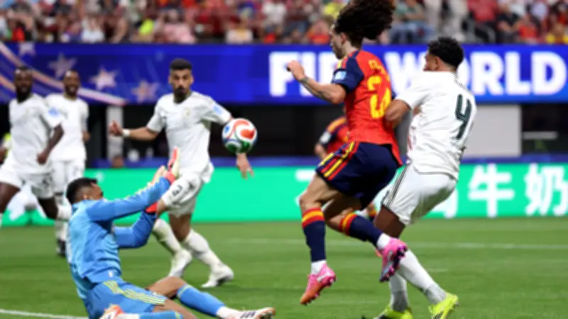 أمير سعودي يعلق على خسارة السعودية 4-0 أمام إسبانيا: حدث ما هو منطقي