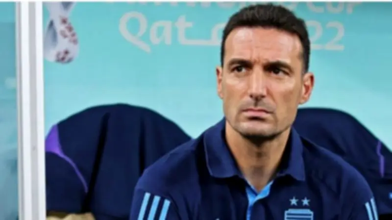 سكالوني: الجزائر منتخب منظم وقوي ولا يمكن الاستهانة به في كأس العالم