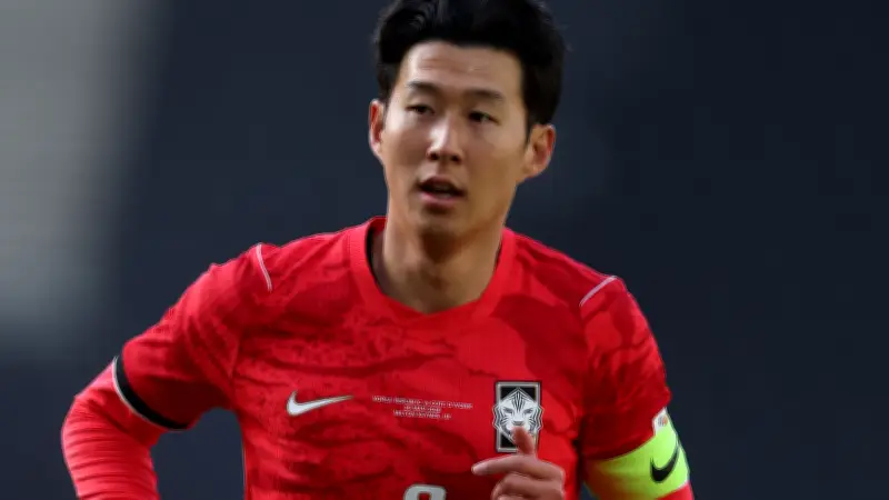 فضيحة تهز معسكر كوريا الجنوبية في كأس العالم بسبب إهانة سون هيونج مين