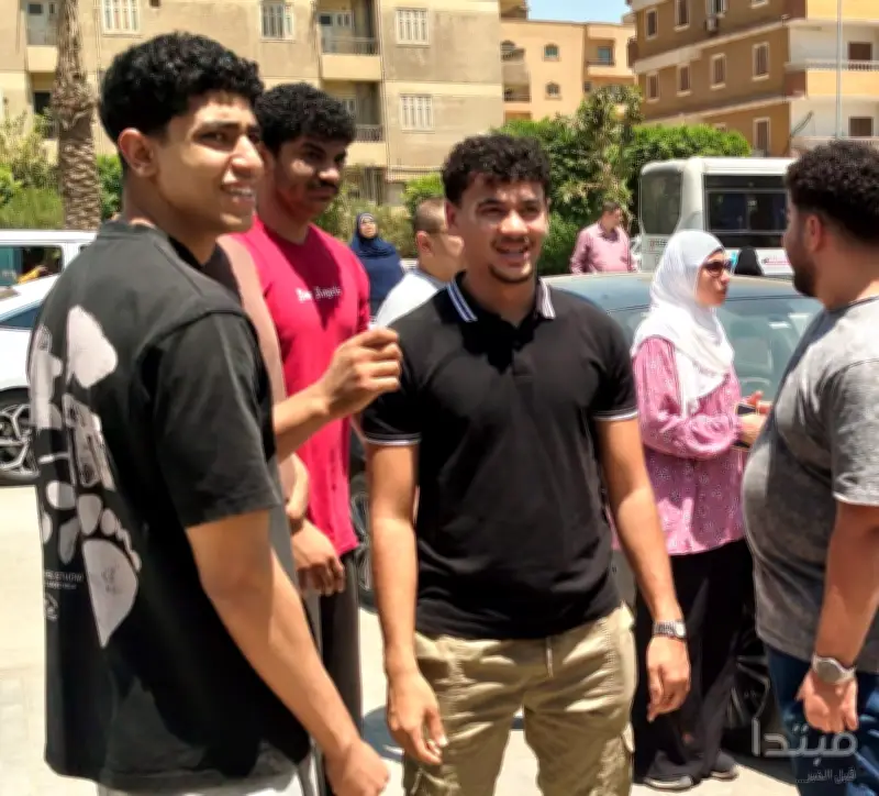 طلاب الثانوية العامة: امتحان اللغة العربية طويل والنحو صعب