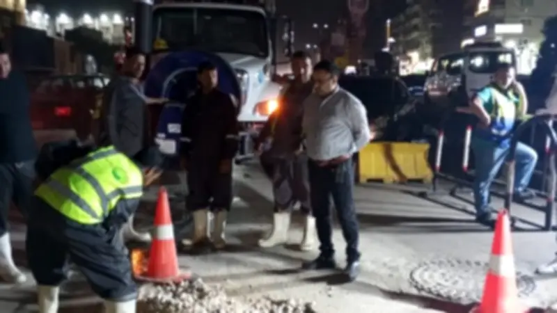 رئيس الصرف الصحي يتابع هبوطاً أرضياً بمصطفى النحاس ويؤكد سلامة الشبكات