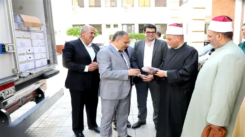 محافظ الشرقية يشهد تسليم 2 طن لحوم من صكوك الأضاحي لتوزيعها على الأسر الأولى بالرعاية