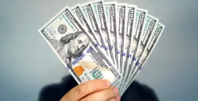 تراجع ملحوظ في سعر الدولار اليوم بالبنوك المصرية في المساء