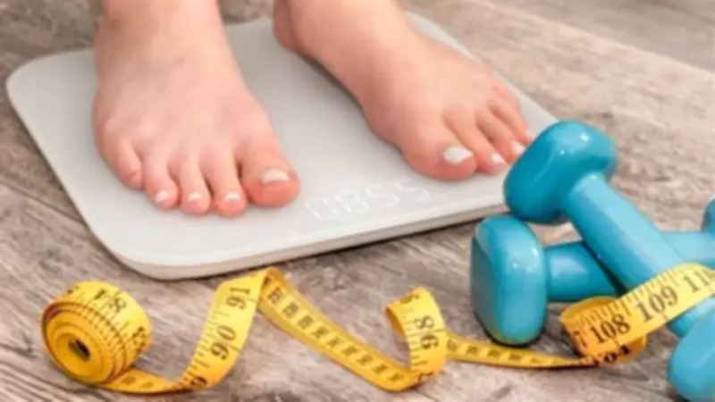 علامات تدل على أنك تخسرين دهونا وليس عضلات أثناء إنقاص الوزن