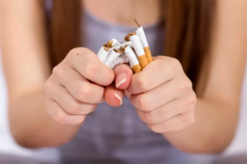 التدخين لا يضر المدخن فقط بل يهدد صحة الأسرة بأكملها