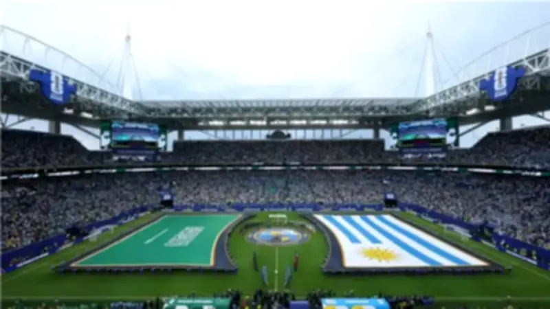 سر رفع العلم السعودي عن الأرض قبل مباراة أوروجواي في كأس العالم 2026