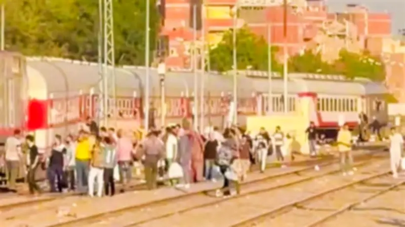 خروج جرار قطار 944 عن القضبان بمحطة طنطا دون إصابات