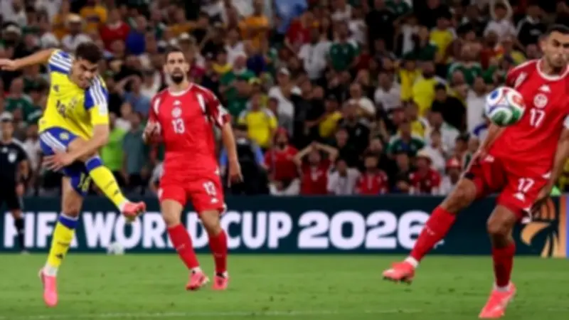 منتخب تونس يتلقى هزيمة ثقيلة أمام السويد 1-5 في افتتاح المونديال