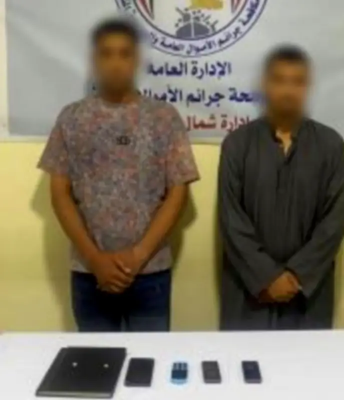 ضبط موظفي خدمة عملاء للنصب على المواطنين في المنيا