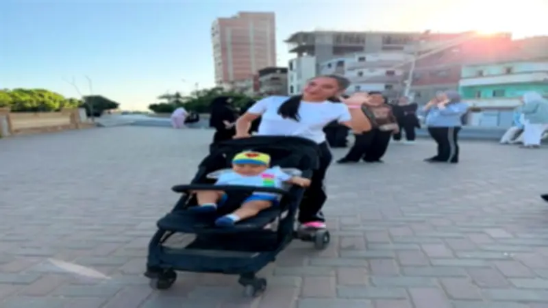 انطلاقة رياضية نسائية على ممشى المنصورة بمشاركة الرضع والأمهات