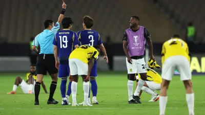 الآسيوي يوقف نجم الاتحاد 10 مباريات ويغرمه 10 آلاف دولار