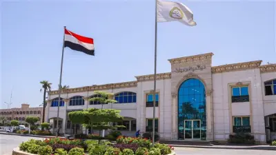 ميناء دمياط يستقبل 12 سفينة جديدة ويواصل نشاطه الملاحي المكثف