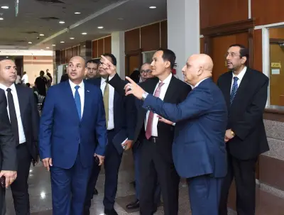 استثمارات بـ14.7 مليار دولار في جولة موسعة لرئيس هيئة الاستثمار بالإسكندرية