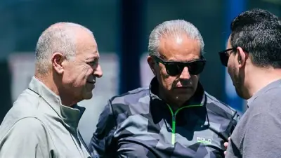 أبو ريدة وأبو زهرة يصلان إلى معسكر منتخب مصر استعدادًا لكأس العالم 2026