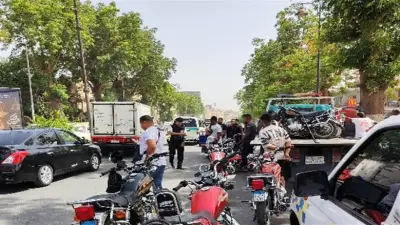 حملات مرورية بأسوان تسحب تراخيص 25 دراجة نارية مخالفة