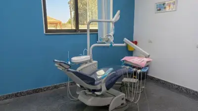 جامعة عين شمس تقدم خدمات طب أسنان متميزة بخصومات 25% للعاملين وأسرهم