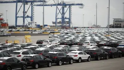 الجمارك المصرية تحقق 35.4 مليون جنيه من بيع سيارات وبضائع بالمزاد