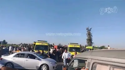 مصرع 4 أشخاص وإصابة طالب في حادثين مروريين منفصلين بالشرقية