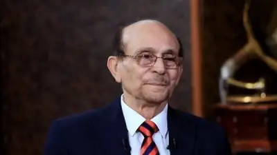 محمد صبحي يكشف سر تحوله من زكي الدبور لعم أيوب في 40 ثانية