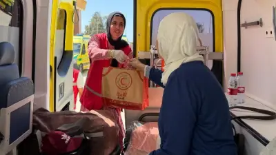 الهلال الأحمر يستقبل الدفعة 47 من المصابين الفلسطينيين بمعبر رفح