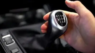 5 علامات تحذيرية تكشف أعطال ناقل الحركة قبل فوات الأوان