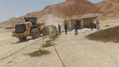 محافظ قنا: إزالة 88 حالة تعدٍ على أراضي الدولة والزراعية بقنا وفرشوط