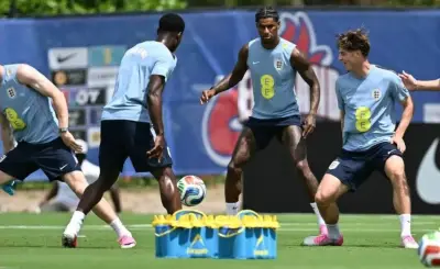 إصابة 9 أشخاص في إطلاق نار قرب مقر منتخب إنجلترا بكأس العالم