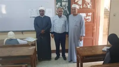 مدير منطقة الإسماعيلية الأزهرية يتفقد لجان امتحان التاريخ للثانوية الأزهرية