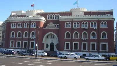 جامعة الإسكندرية تؤكد توفير بيئة تدريب متميزة لأطباء الامتياز بمستشفى الشاطبي