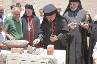 الأنبا إبراهيم إسحق يضع حجر الأساس لتجديد كنيسة مار جرجس بعزبة طنطاوي