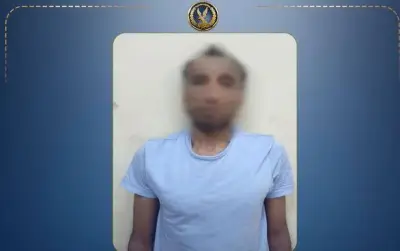 القبض على متهم بالتحرش بسيدة وتهديدها بمفك داخل سيارة أجرة في القاهرة